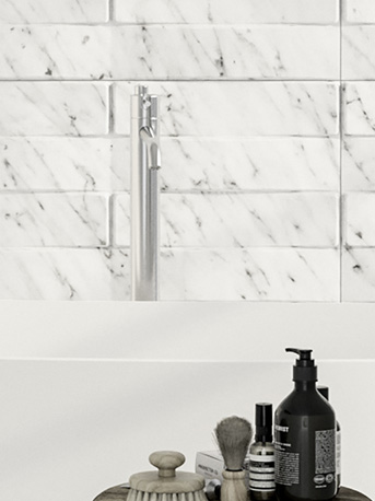 ¿Se pueden usar revestimientos y paneles decorativos en un baño?